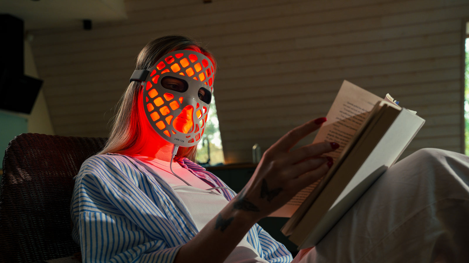 EMR-TEK Eterno Red Light Therapy Mask